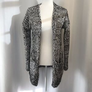 ✂️If It Were Me Black/White Open Cardigan Size XS